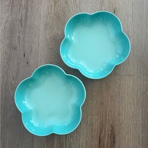 Le Creuset Aqua Flower-Shaped Deep Plates